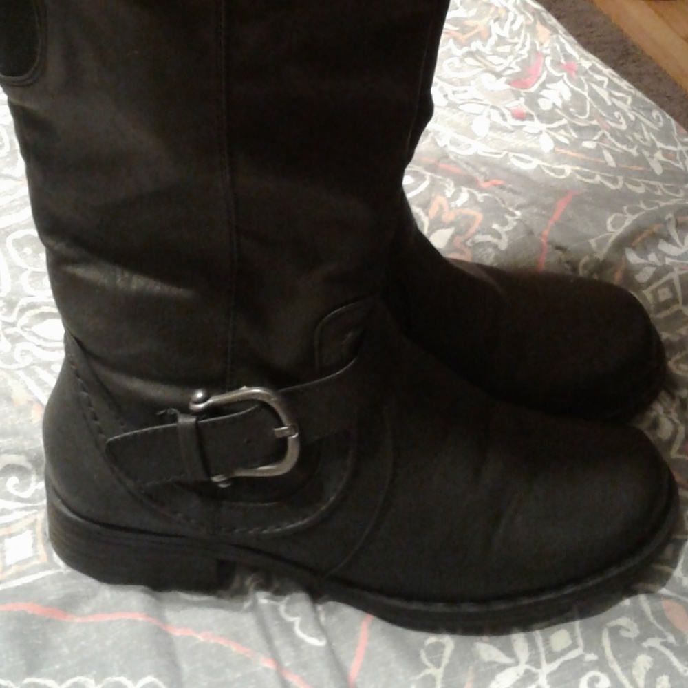 Calf high black boots